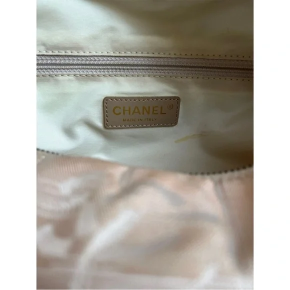 CHANEL Pink and Cream Shoulder Bag - Picture 4 of 11